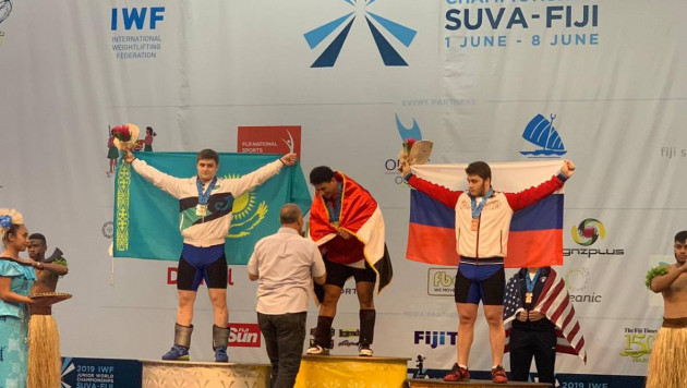 Казахстан завоевал первую медаль на юниорском ЧМ по тяжелой атлетике в Фиджи