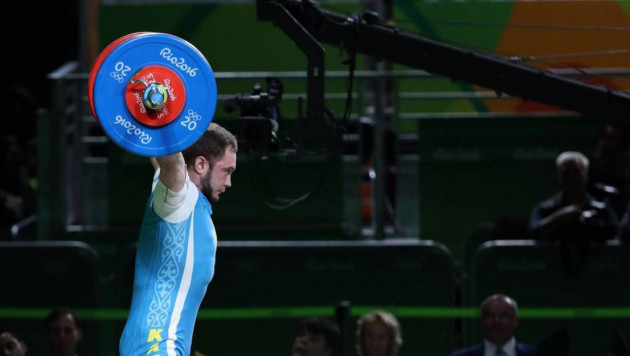 Казахстанский тяжелоатлет Уланов выиграл квалификационный турнир к Олимпиаде-2020