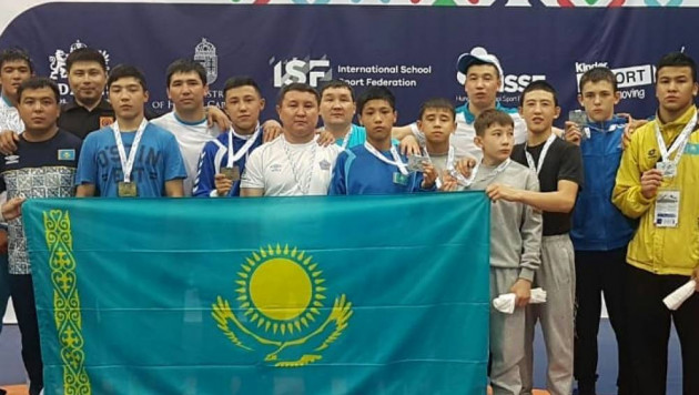 Казахстанские борцы стали лучшими на Всемирных играх среди школьников