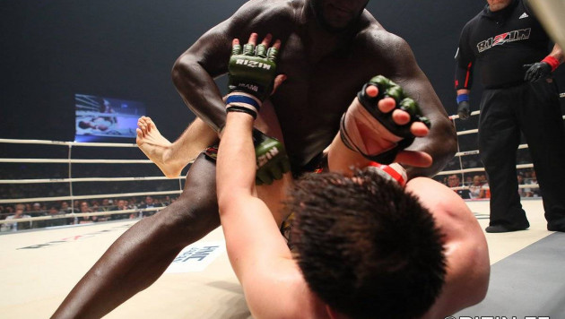 В UFC тяжеловес нокаутировал соперника за 9 секунд  
