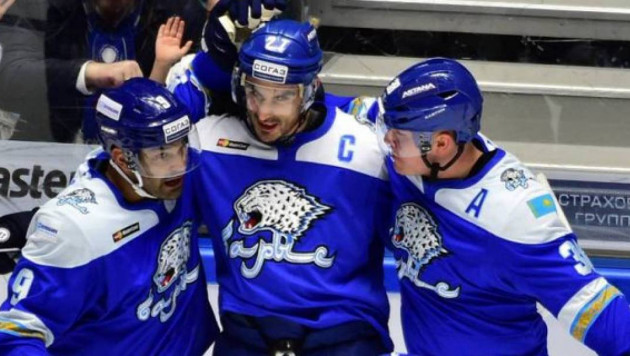 Боченски и еще два хоккеиста из "Барыса" вошли в список лучших легионеров в истории КХЛ