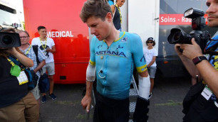 "Астана" вслед за капитаном потеряла еще одного велогонщика на "Тур де Франс" 