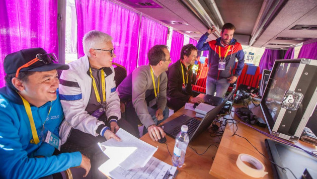 Как испанская компания с опытом работы на "Вуэльте" помогает "Туру Алматы" с прямой трансляцией 