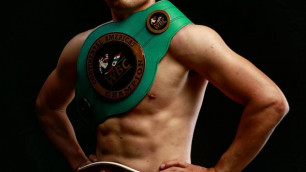 Стало известно, сколько казахстанский боксер Алимханулы заработал за первый титульный бой в карьере