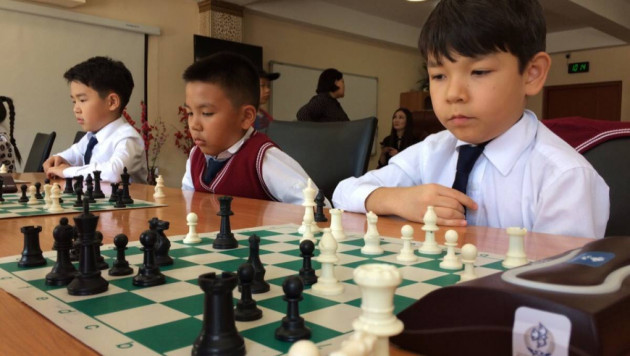 Шахматы начали преподавать в 205 школах Казахстана