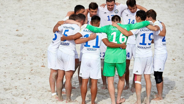 Сборная Казахстана по пляжному футболу уступила Азербайджану в финале Евролиги