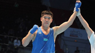Казахстанский боксер выиграл бой с нокдауном на чемпионате мира
