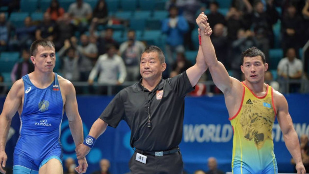 Казахстанский борец сенсационно победил двукратного олимпийского чемпиона из России на ЧМ