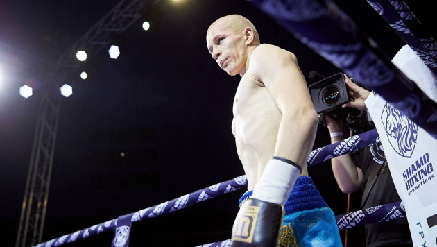 Казахстанский боксер одержал третью победу в профи