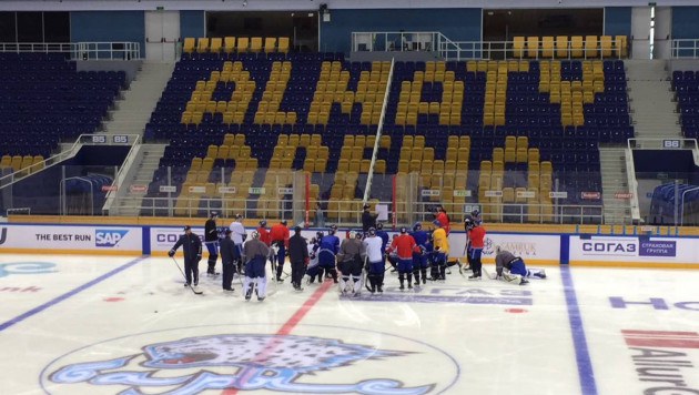 "Барыс" провел открытую тренировку перед вторым матчем КХЛ в Алматы