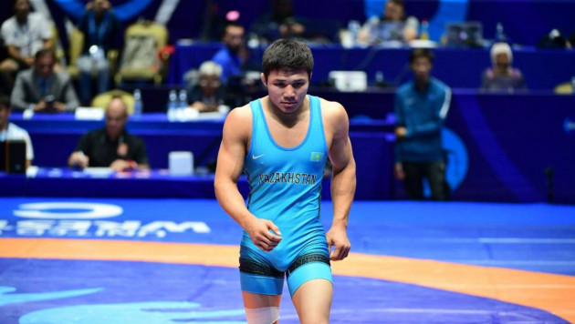 20-летний борец проиграл россиянину в финале и не смог выиграть для Казахстана первое в истории "золото" ЧМ