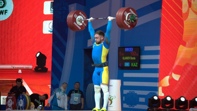Бронзовый призер Олимпиады из Казахстана занял десятое место на ЧМ по тяжелой атлетике