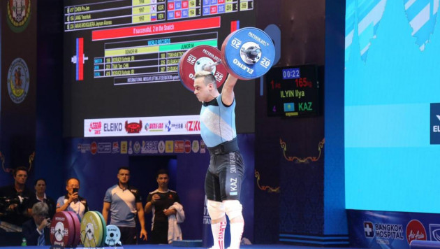Чемпион Азии прокомментировал выступление Ильина на ЧМ и увидел прогресс в его результатах