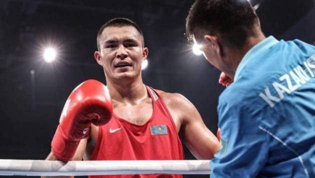 Тренер сборной Казахстана объяснил поражение капитана от узбекского боксера на ЧМ