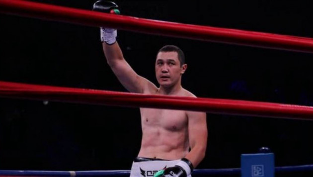 Казахстанец совершил рывок на 325 мест в рейтинге после победы нокаутом над узбекским боксером