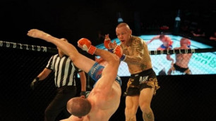 Экс-звезду UFC нокаутировали ударом "раскат грома"