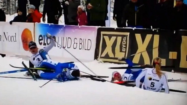 Пять шведских лыжниц угодили в завал и подарили победу сопернице