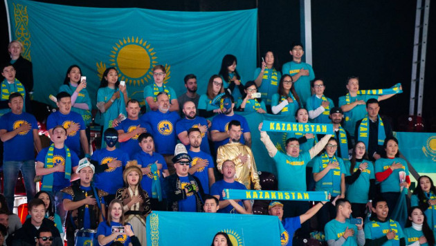 "Мы будем с ними до конца". Известный казахстанский комментатор - о фанатских пристрастиях, теннисе в Казахстане и Кубке Дэвиса