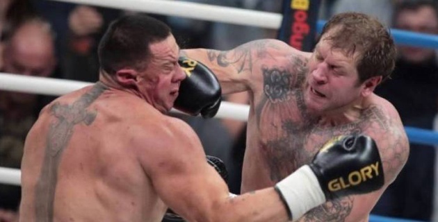 Раскрыты гонорары Емельяненко и Кокляева за бой » Vesti.kz