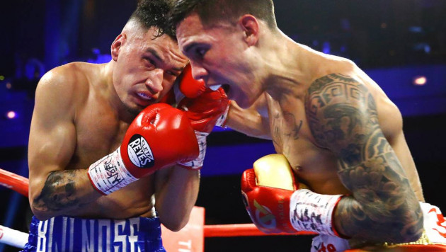 Небитый боксер из Мексики с досрочной победы дебютировал в новом весе
