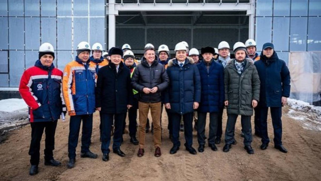 Кульгинов и Ахметов вместе с президентом World Athletics посетили строящийся семитысячный манеж 