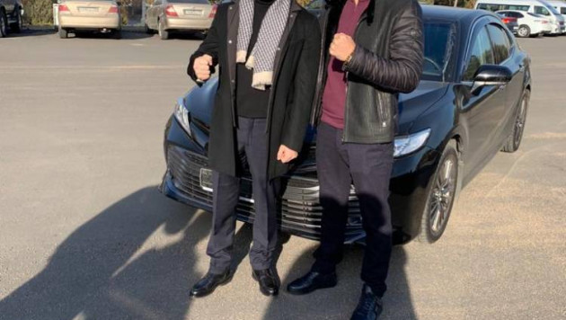 Казахстанскому боксеру подарили машину после победы в бою за титул от WBC