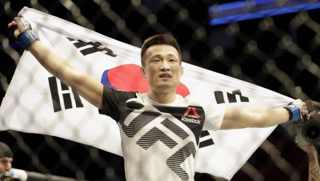 "Корейский Зомби" нокаутировал бывшего чемпиона UFC