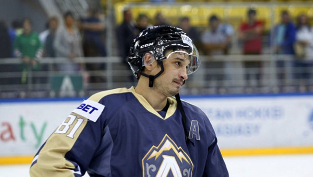 Казахстанский хоккеист с опытом игры в НХЛ перебрался в Европу