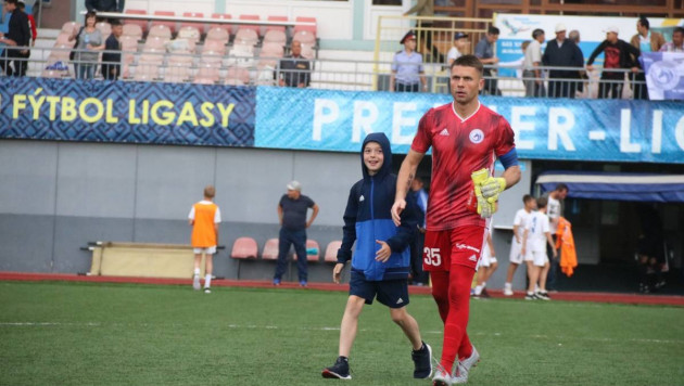 Клуб КПЛ продлил контракты с двумя казахстанскими игроками