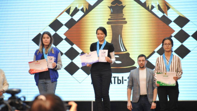 Определились чемпионы Казахстана по шахматам до 18 лет
