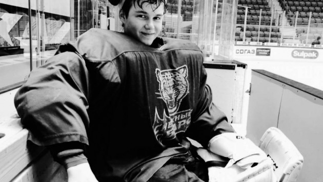 Хоккеист из системы "Барыса" умер от рака в 18 лет
