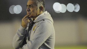 Сборная Армении по футболу рассталась с главным тренером перед матчем с Казахстаном