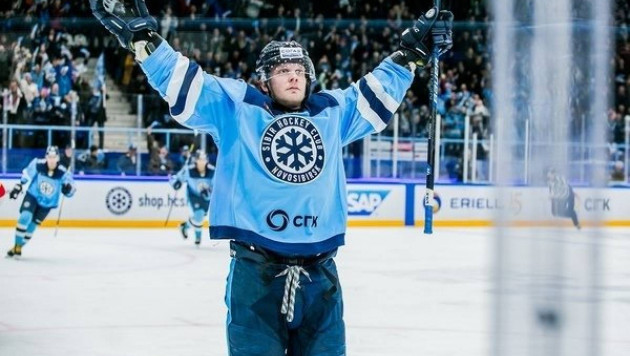 Клуб КХЛ продлил контракт с лучшим снайпером перед матчем с "Барысом"