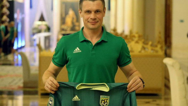 Экс-вратарь "Астаны" и сборной Казахстана официально перешел в другой клуб КПЛ