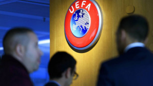 УЕФА перенес матчи своих турниров на неопределенный срок