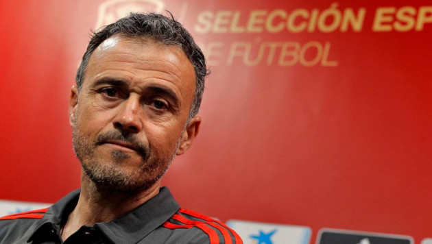 Главный тренер сборной Испании по футболу сам попросил сократить ему зарплату