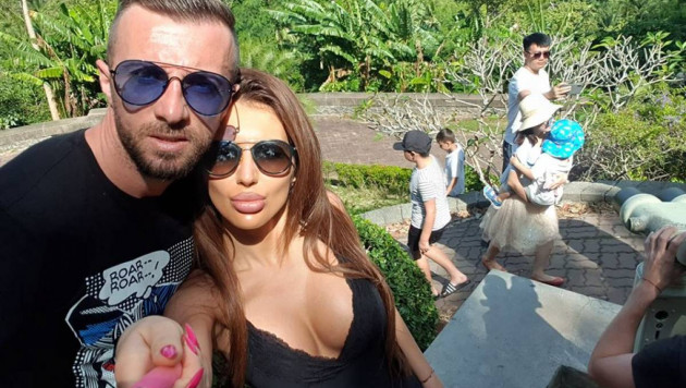 Болгарский футболист сделал предложение своей девушке во время карантина в Казахстане
