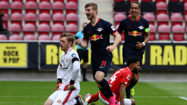 Хет-трик форварда сборной Германии принес немецкому клубу победу со счетом 5:0