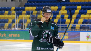 Лучший снайпер чемпионата Казахстана по хоккею сменил клуб