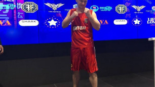 Экс-футболист казахстанского клуба прошел взвешивание перед боксерским боем