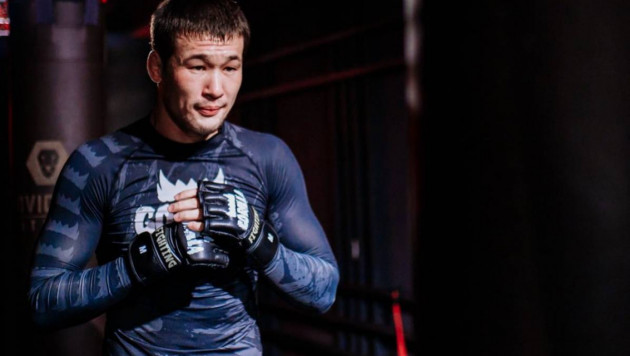Первый казахстанец в UFC получил нового соперника на дебютный бой