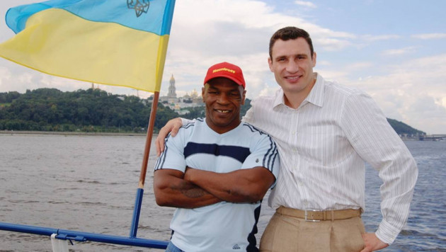 SportBible назвал Владимира Кличко и Майка Тайсона "переоцененными боксерами"