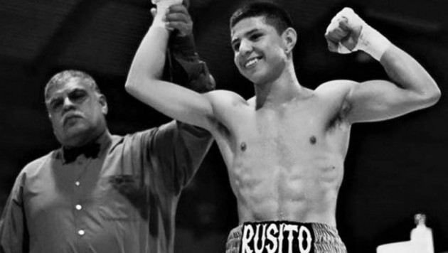 Непобежденный мексиканский боксер умер в 21 год