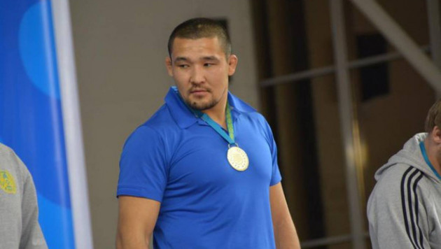 Казахстанский борец получил медаль через восемь лет после Олимпиады в Лондоне