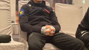 "Вы че, блин?!". Жумагулов записал видео из-за придуманного заявления о вине тренера в поражении в UFC