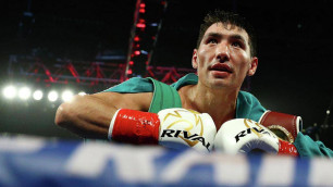 Непобежденный казахстанский боксер с двумя титулами вернулся в США для проведения тренировок