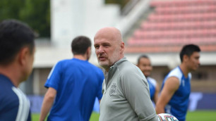Билек покинул пост главного тренера "Астаны" после вылета из Лиги чемпионов - источник