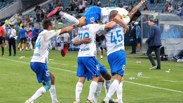 Клуб казахстанца победил в гостях и поднялся на второе место в российской премьер-лиге