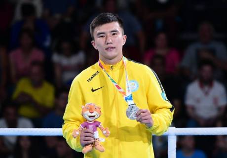 Финалист юношеской Олимпиады из Казахстана дебютировал в профи с победы над небитым соперником