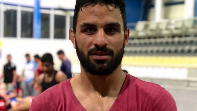Иранского спортсмена приговорили к 74 ударам плетью и смертной казни